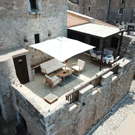 בית נופש Fameliti Casa Torre - Historic Maniot Tower House