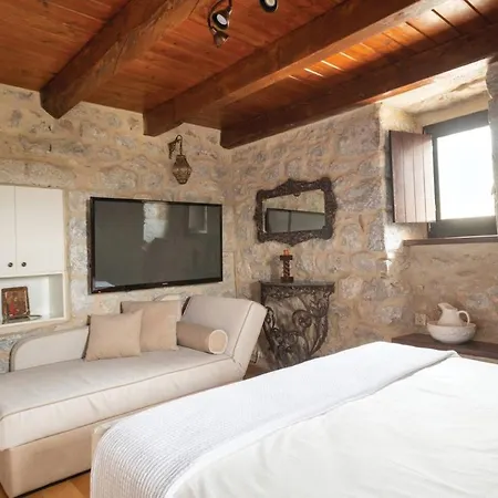 Holiday home Fameliti Casa Torre