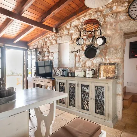 펜션 Fameliti Casa Torre *