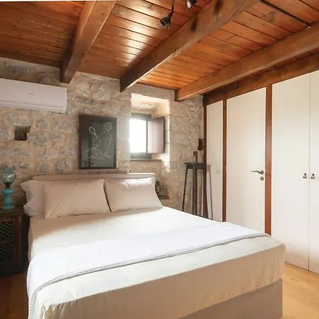 Fameliti Casa Torre - Historic Maniot Tower House Stavrion