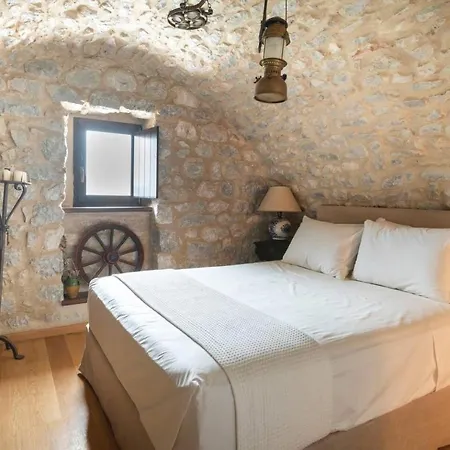 Fameliti Casa Torre - Historic Maniot Tower House בית נופש *