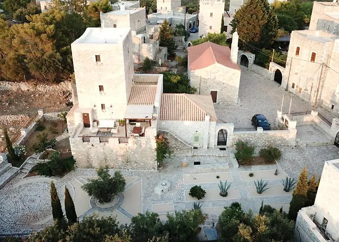 Fameliti Casa Torre Holiday home *