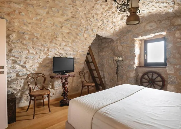 Fameliti Casa Torre * Stavríon